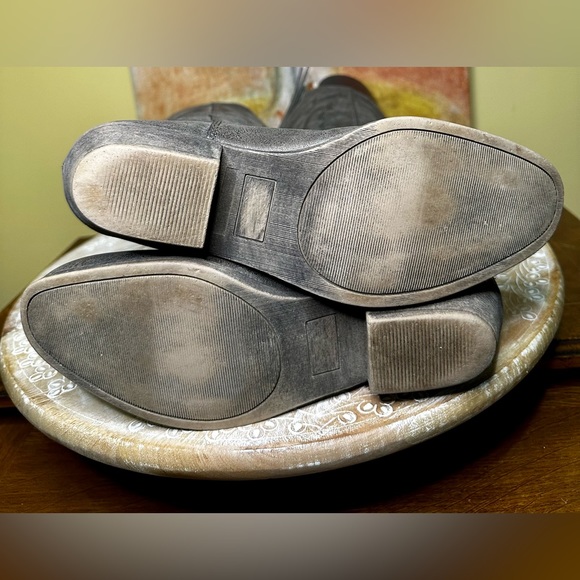 EUC Rampage “Telula” Shimmery Metallic Western Style Boot. Size 7.5 in *Pewter - Picture 12 of 13